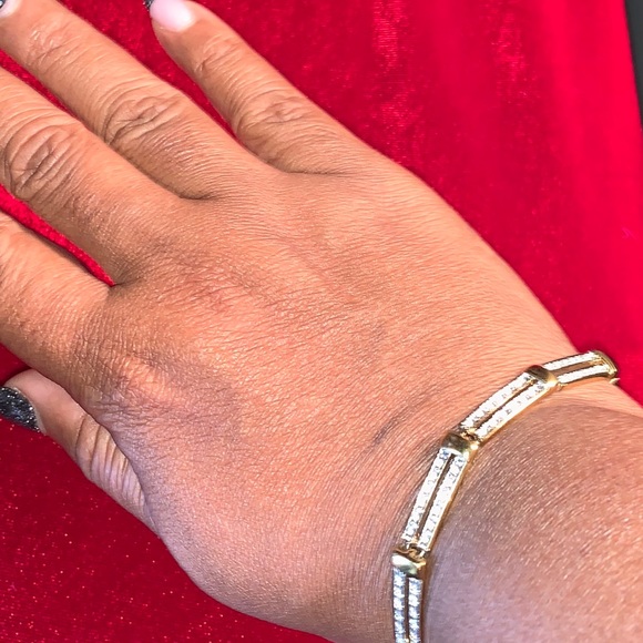 Tennis Bracelet - Gold Plated Swarovski Crystals - Picture 4 of 5